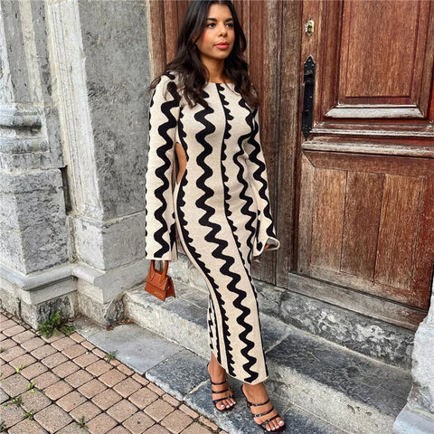 VESTIDO VINTAGE DE MALHA WAVE PRINT COM MANGA LONGA