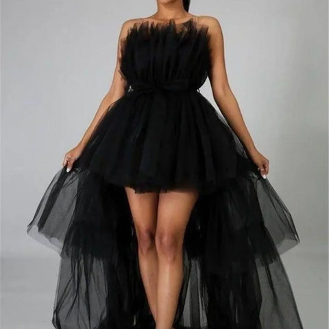 VESTIDO DE BAILE SEM ALÇAS EM TULE