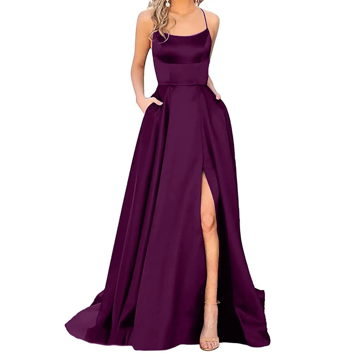 VESTIDO LONGO COM ABERTURA NAS COSTA