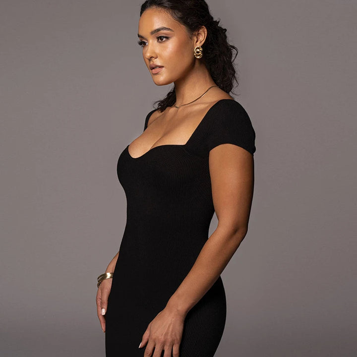 VESTIDO MIDI BODYCON EM NERVURAS SOLIDAS FORA DO OMBRO