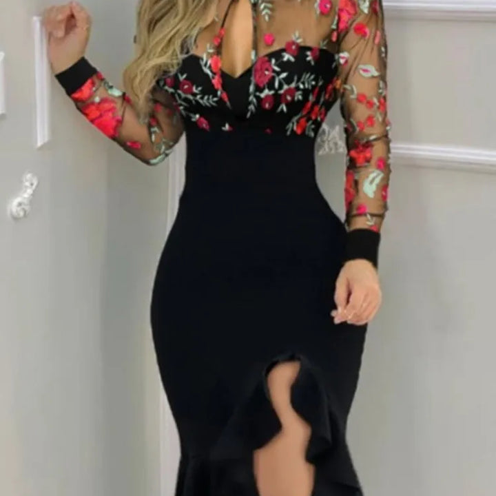 VESTIDO MIDI DE MALHA COM BABADOS E MANGA COMPRIDA