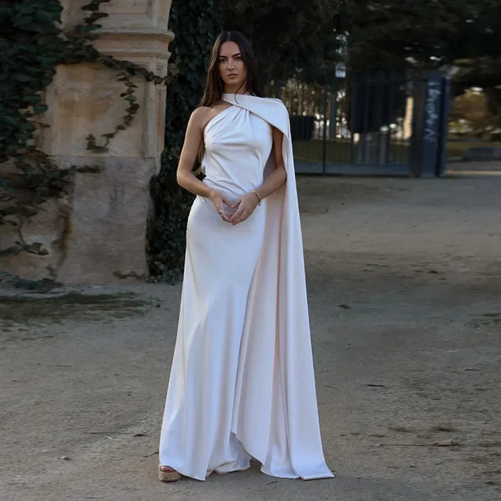 VESTIDO LONGO ELEGANTE EM CETIM,SEM MANGAS, ABERTO NAS COSTAS COM CACHECOL FINO DE AJUSTE