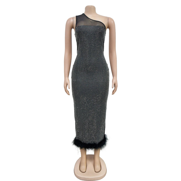 VESTIDO ELEGANTE DE MALHA COM STRASS