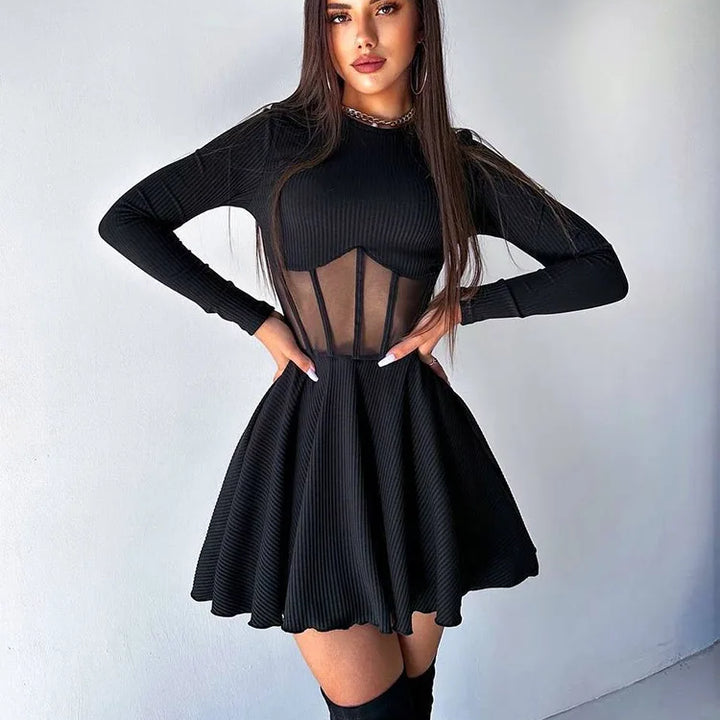 VESTIDO MINI DE MALHA A-LINE,MODERNO E ELEGANTE