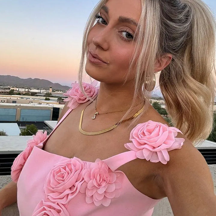 VESTIDO MINI DE FLOR COM CINTURA ALTA