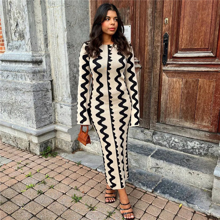 VESTIDO VINTAGE DE MALHA WAVE PRINT COM MANGA LONGA